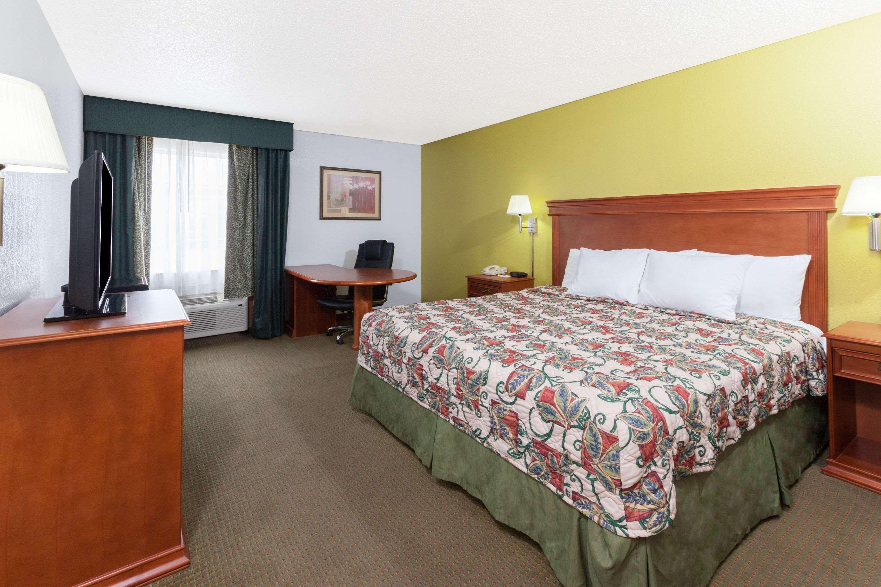 Days Inn By Wyndham שוני מראה חיצוני תמונה